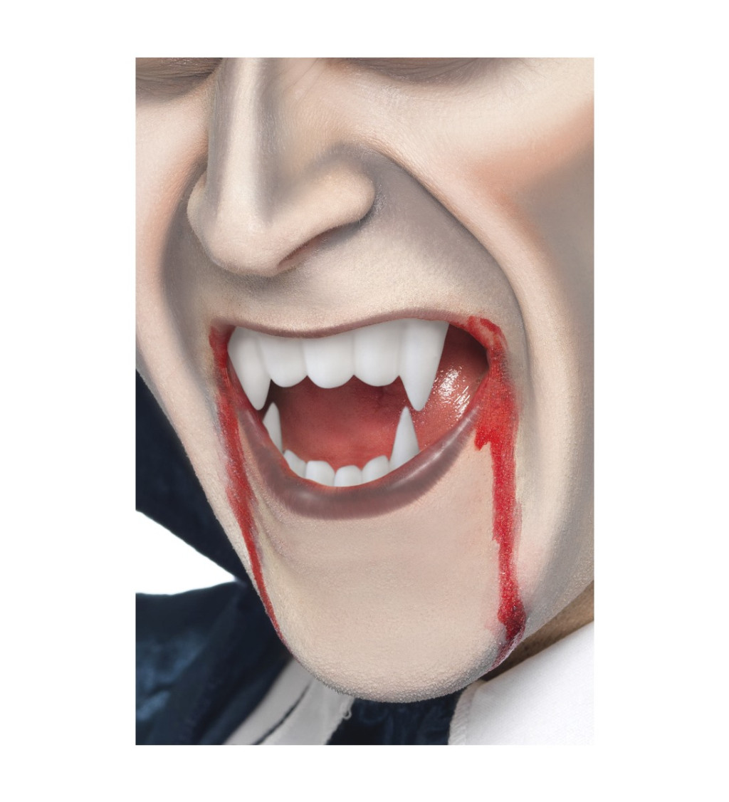 Upírske zuby - klasik s krvou