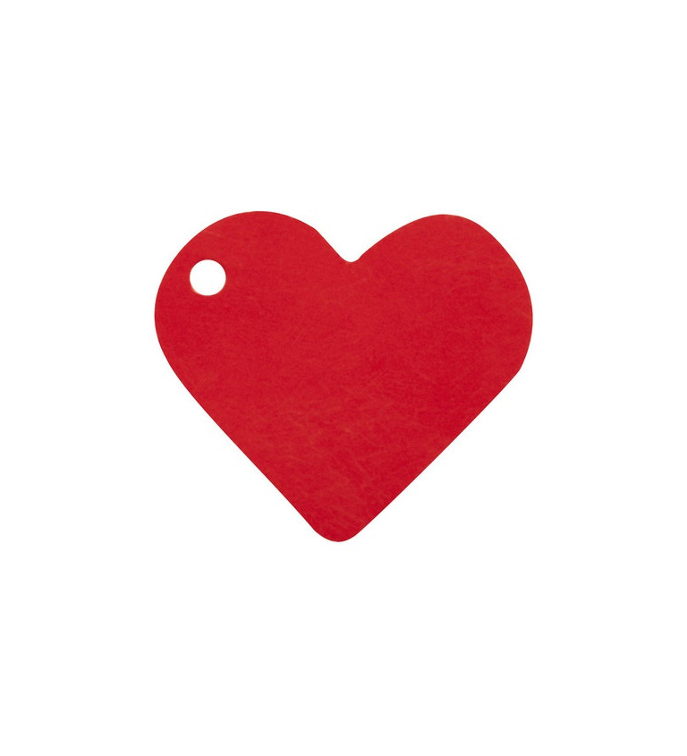 Menovky v tvare srdca v červenej farbe