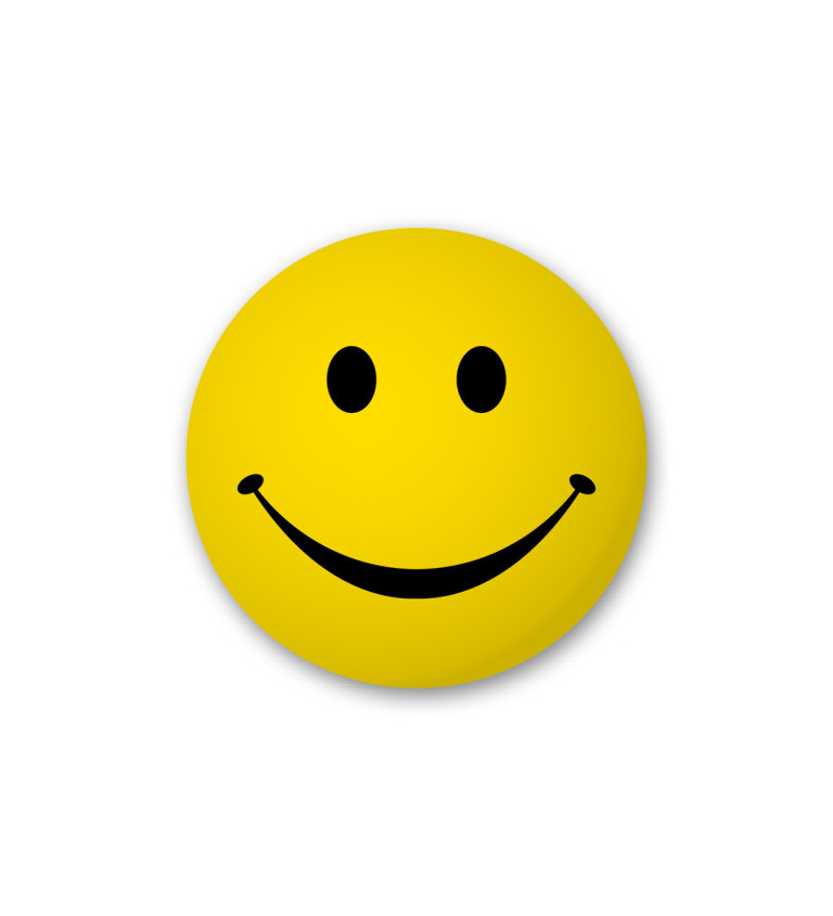 Žltý odznak s usmievavým smajlíkom.