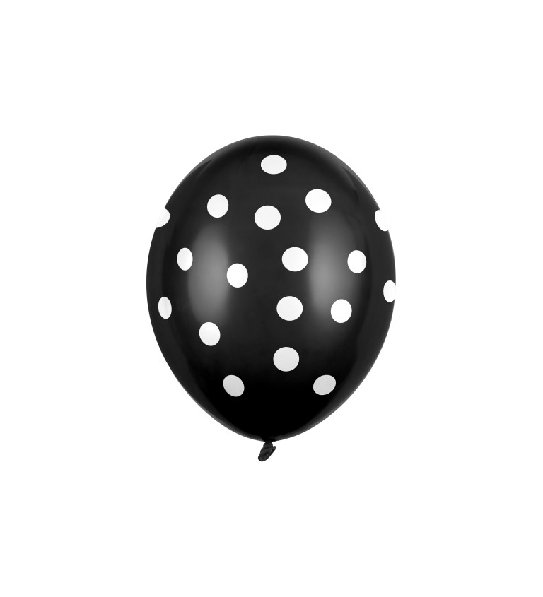 Čierny balón s bielymi bodkami